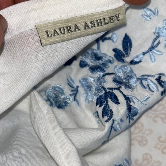 laura ashley blue white embroidered flowers lumbar pillow cover LINEN 19x13 - Picture 2 of 3